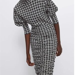 Zara Black and White Houndstooth Long Sleeve Dress